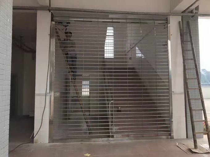 不锈钢卷闸门 (2).jpg 不锈钢卷闸门 (2).jpg